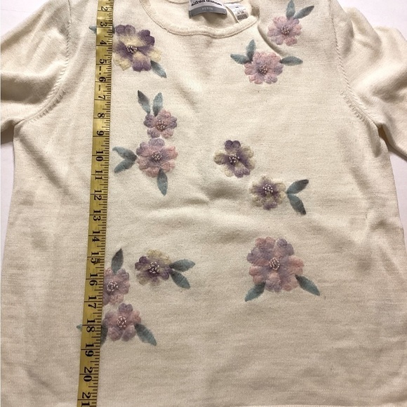 Alfred Dunmer Scallop Knitted Top with Beaded floral - Picture 5 of 8